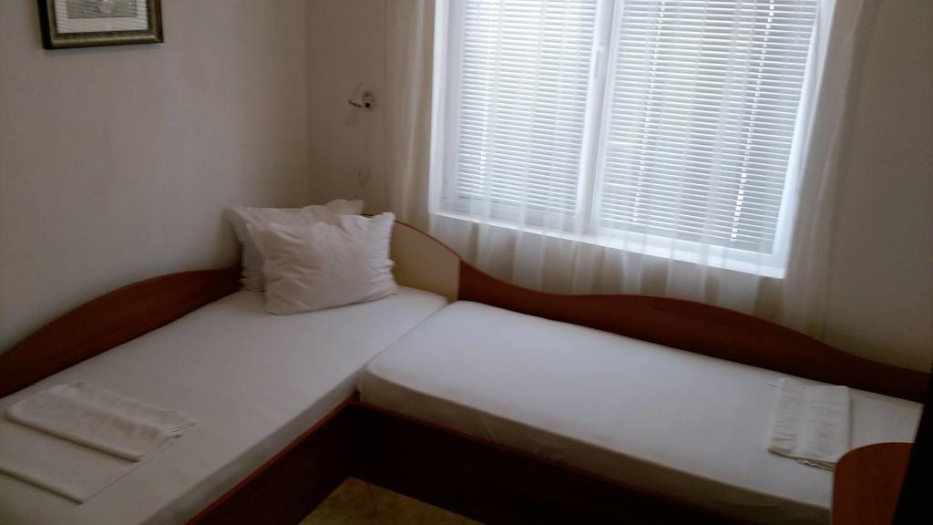 Guest House Krasi Tschernomorez Exterior foto