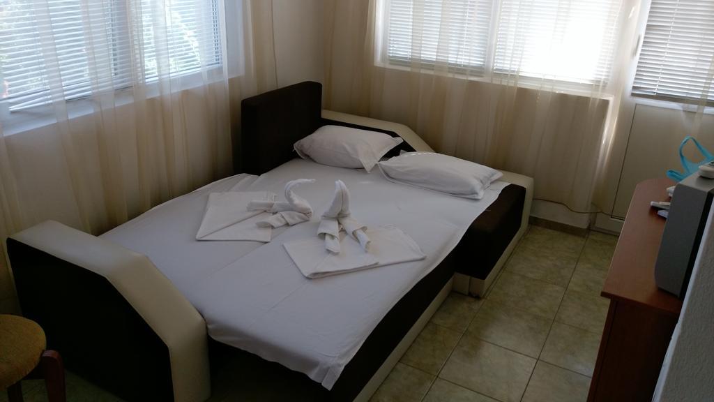 Guest House Krasi Tschernomorez Exterior foto