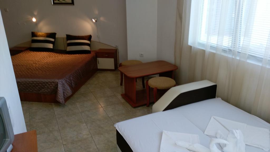 Guest House Krasi Tschernomorez Exterior foto