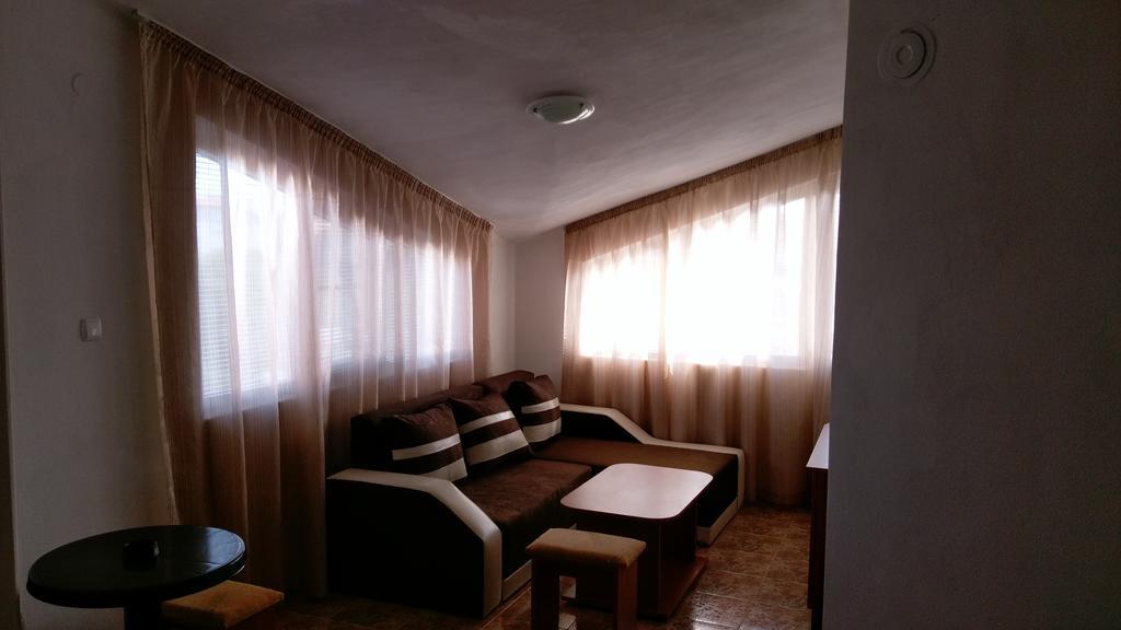 Guest House Krasi Tschernomorez Exterior foto