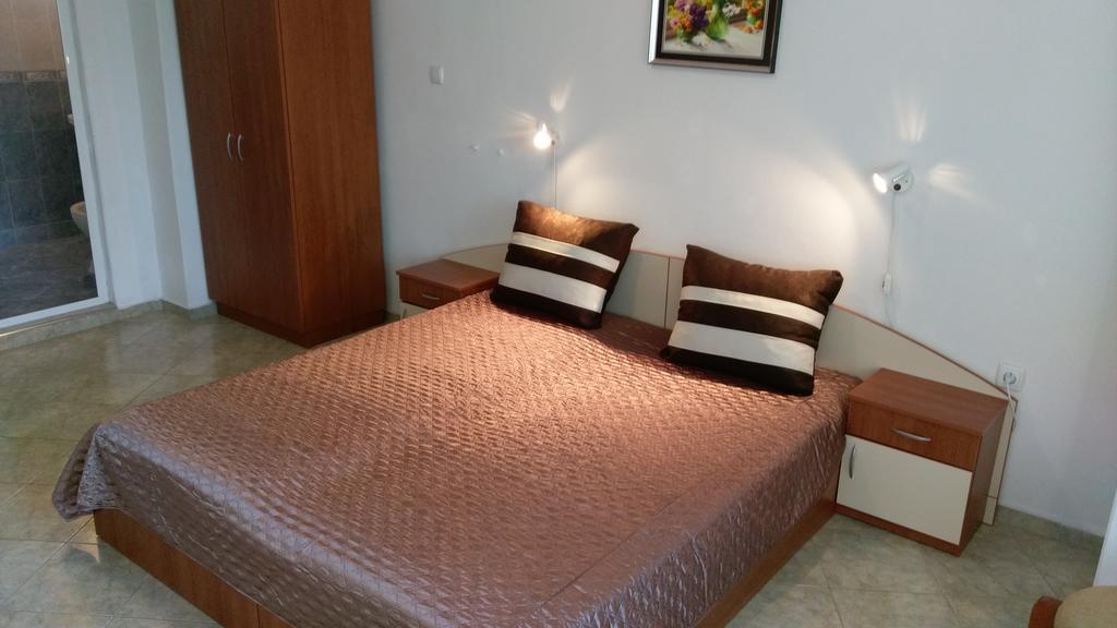 Guest House Krasi Tschernomorez Exterior foto